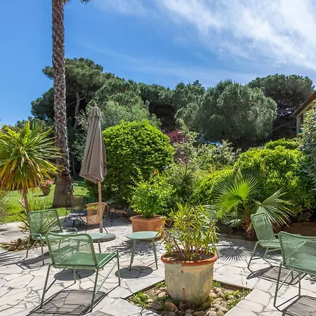 Pierre & La Pinede Aparthotel Hyères