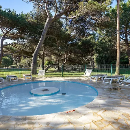 Pierre & La Pinede Aparthotel 3*