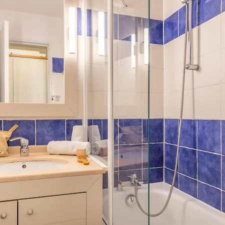 Apart Otel Pierre & La Pinede 3*