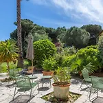 Pierre & La Pinede Aparthotel Hyeres