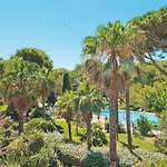 Aparthotel Pierre & La Pinede Hyeres