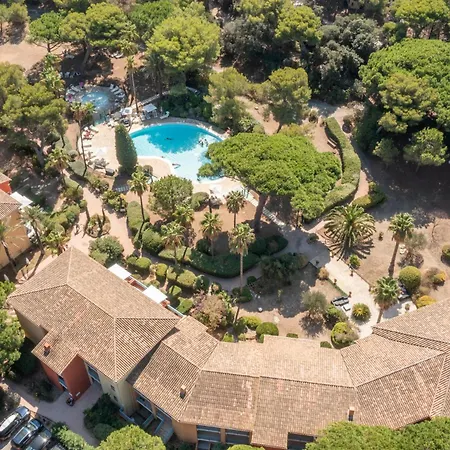 Appart hôtel Résidence Pierre&vacances La Pinède 3*