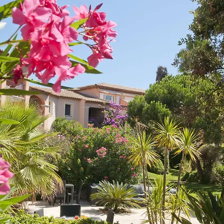 Résidence Pierre&vacances La Pinède 3*