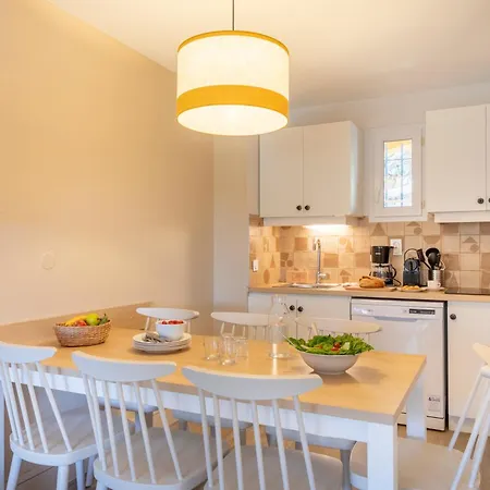 Apart Otel Pierre & La Pinede Hyères