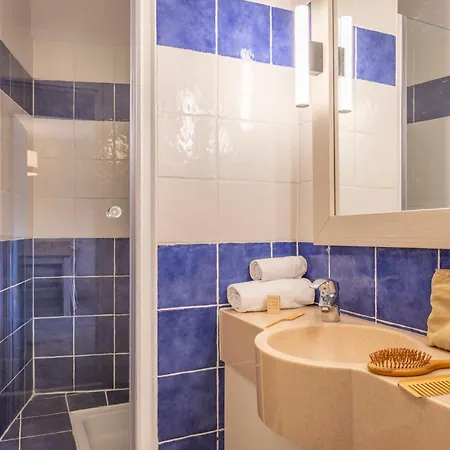 Pierre & La Pinede Lejlighedshotel