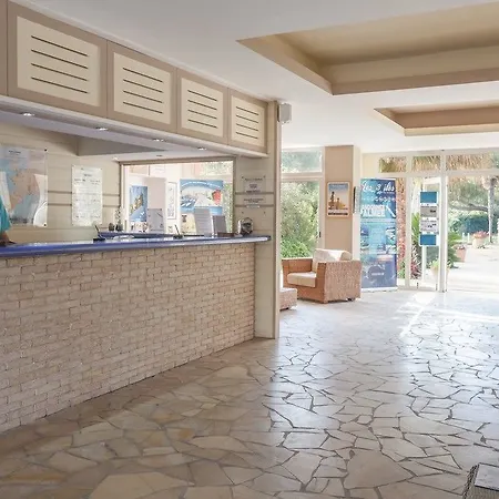 Résidence Pierre&vacances La Pinède Aparthotel Hyères