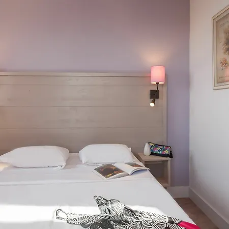 Résidence Pierre&vacances La Pinède Appart hôtel 3*