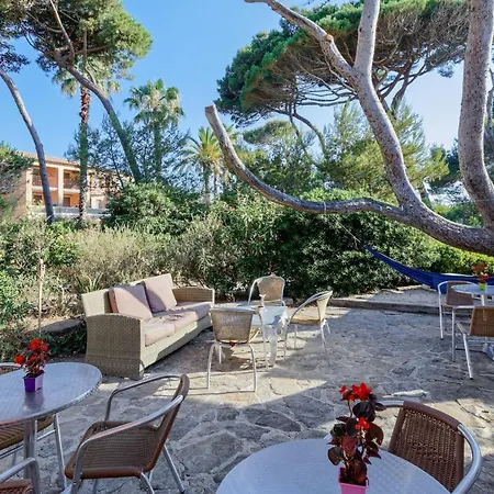 Appart hôtel Résidence Pierre&vacances La Pinède 3*