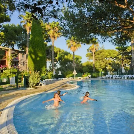 Résidence Pierre&vacances La Pinède 3* Hyères