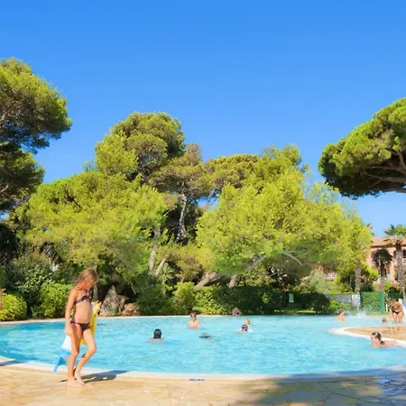 Pierre & La Pinede Apartmanhotel