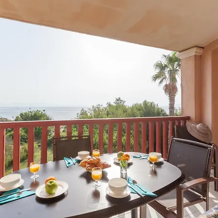 Résidence Pierre&vacances La Pinède 3*