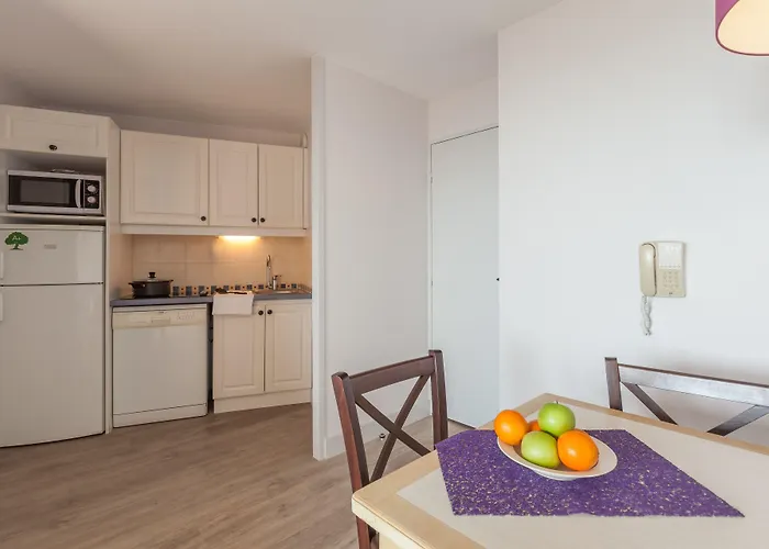 Pierre & La Pinede Apart Otel