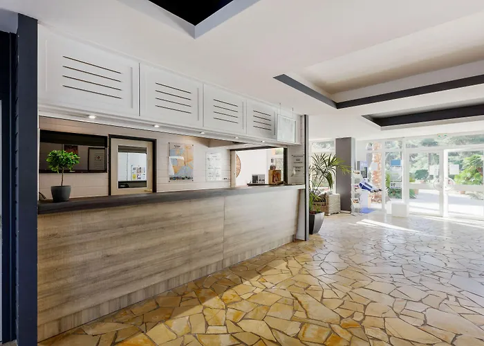 拉匹内德皮里埃瓦卡斯住宅酒店