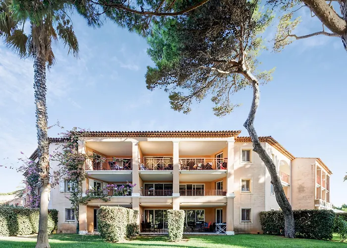 Apart Otel Pierre & La Pinede 3*