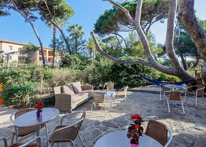 Pierre & La Pinede 3*