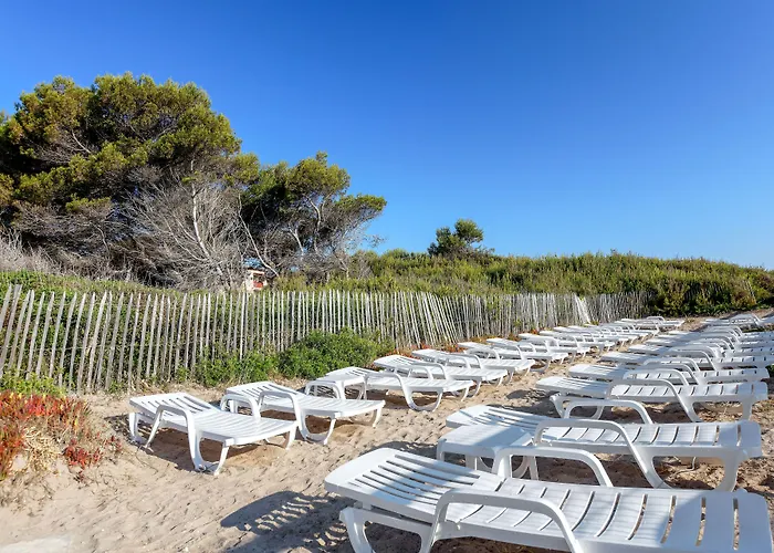 Pierre & La Pinede Apart Otel Hyères