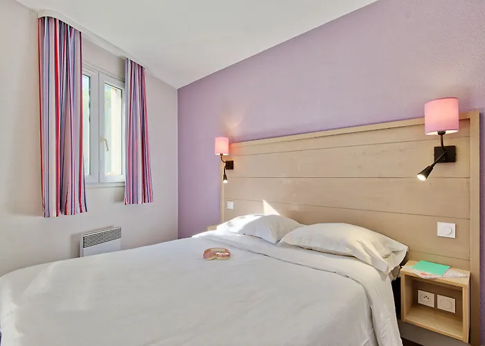 Pierre & La Pinede 3*