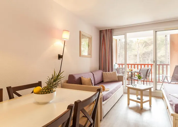 Apart Otel Pierre & La Pinede 3*