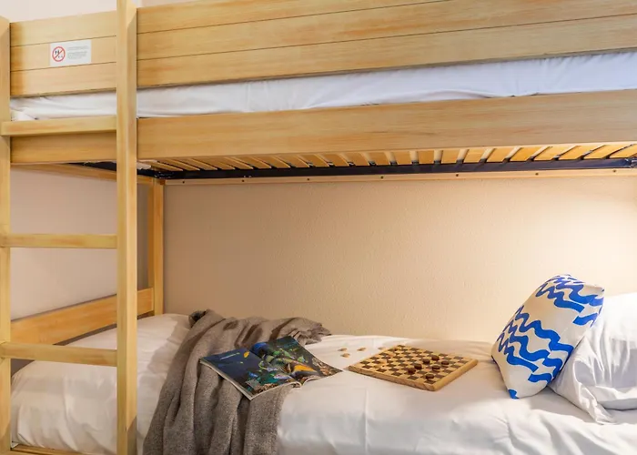 拉匹内德皮里埃瓦卡斯住宅酒店 3* 耶尔