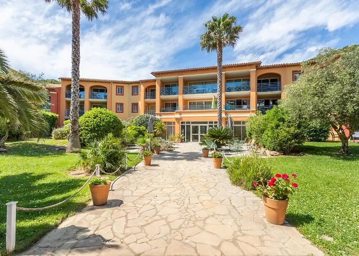 Pierre & La Pinede Apart Otel