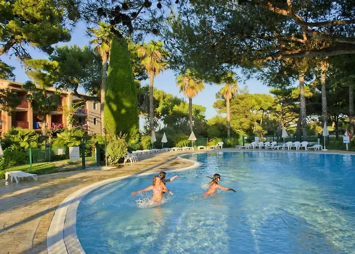 Pierre & La Pinede 3* Hyères