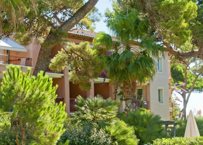 Apart Otel Pierre & La Pinede 3*