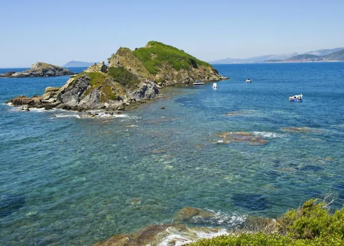 拉匹内德皮里埃瓦卡斯住宅酒店 耶尔