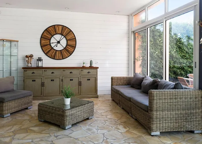 Pierre & La Pinede 3*